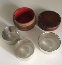 Rare ancien set verre metal pliable pour voyage 