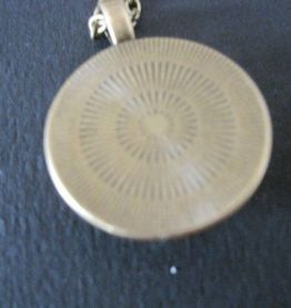 Pendentif Religieux Médaillon COEUR Sacré Epines 