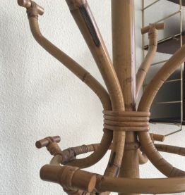 Porte manteau en rotin 