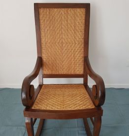 Rocking chair vintage-Bois massif et vannerie