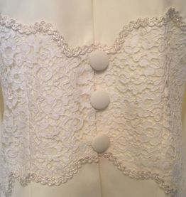 Veste doublée comme neuve avec sa jolie broderie