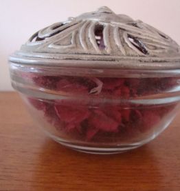 BONBONNIERE OU BOITE A POT POURRI VERRE ET ETAIN