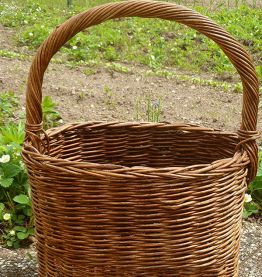 grand  panier en osier avec anse , vintage