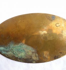 plaque  en laiton  ancienne  toilette