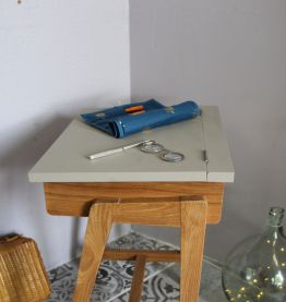 Bureau pupitre piètement scandinave