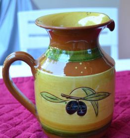 Jolie cruche signé Lou Stenner Vallauris