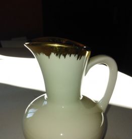 pot à lait crème porcelaine liseret d'or