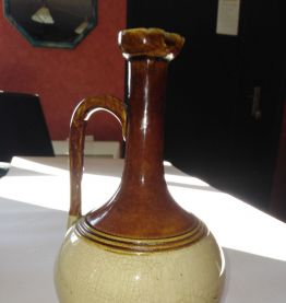 joli carafon cruchon émaillé