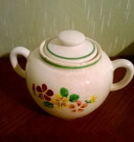 Sucrier en faïence de Salins