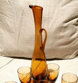 Service carafe et ses 5 verres à pieds