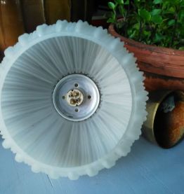 Jolie suspension en verre - rétro