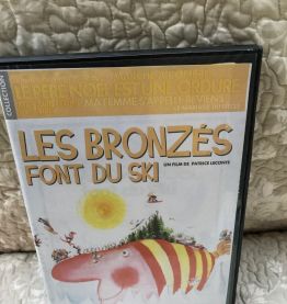Les Bronzès : 4 DVD +1 livre