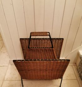 Porte revues en rotin vintage 