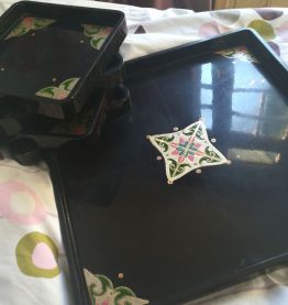 Plateau en bois peint