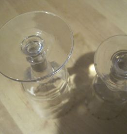 2 verres anciens en cristal  