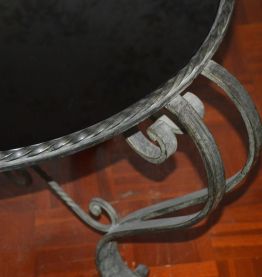 Table basse ronde vintage fer forgé plateau opaline