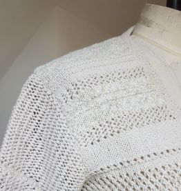 gilet en crochet beige