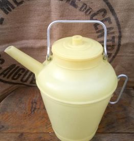 Arrosoir vintage en plastique 
