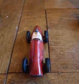 dinky toys Ferrari made in france 23j