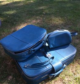 1 valise (grande)  vintage avec sacoche de toilette