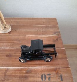 Table coin de canapé style industriel