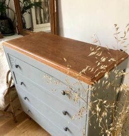 Commode vintage
