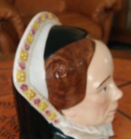 Cruche queen Mary 1 royal doulton