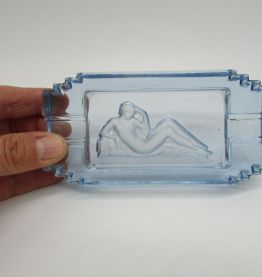 cendrier verre bleu art deco femme nue naked woman glass ash