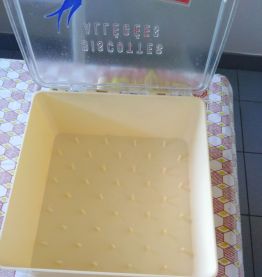 Boîte à biscottes vintage