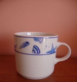 2 Grandes tasses à café ou à thé vintage en porcelaine