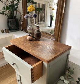 Mini chiffonnier/meuble d'appoint vintage