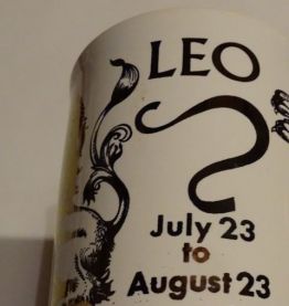Grand mug décoré signe zodiacal lion