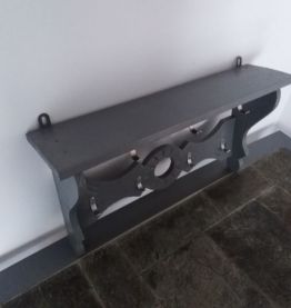 Porte-manteaux mural en bois sculpté 