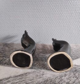 2 petits soliflores mains en céramique noires