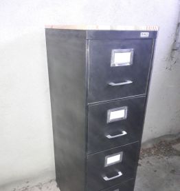 Meuble 4 tiroirs annee 60-70 Roneo