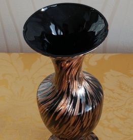 Verre de Murano, estampillé, magnifique vase elegant, noir e