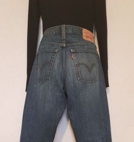 Jean Lévis jambes larges en bas 