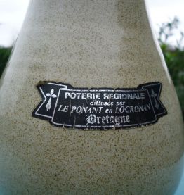 Vase en gré signé Poterie régionale en Bretagne (le Ponant  