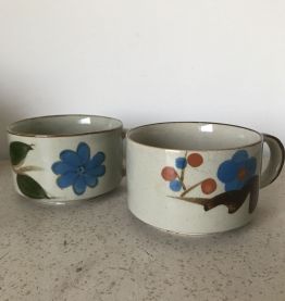 deux grandes tasses - en  grés 