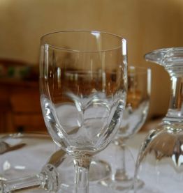 Lot 6 verres anciens  soufflés main 