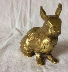 statuette lapin en laiton vintage
