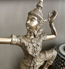 Bronze à patine argentée représentant le Prince Rama