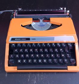 Machine à écrire Silver Reed 100 orange
