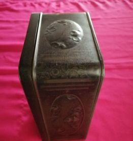 Boite métal vintage