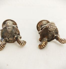 Petot bougeoir en métal ancien