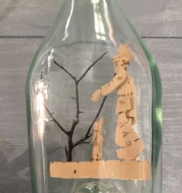 Bouteille avec personnage en liège 