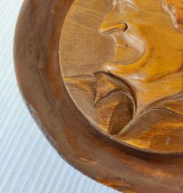 Assiette en bois vintage années 50s