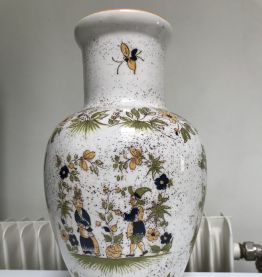 vase en faience de Moustiers