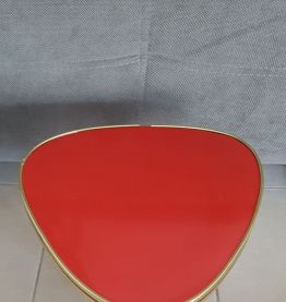 Porte plante,guéridon vintage triangulaire rouge,tripode