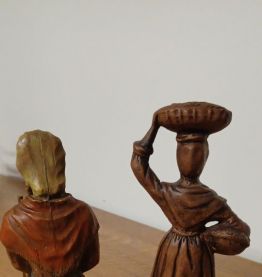 Lot de 2 santons, 1 manufacture SIC et 1 de Francis Lascour